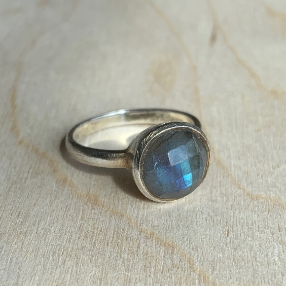 Handmade Labradorite Bezel Ring - Picture 2 of 8